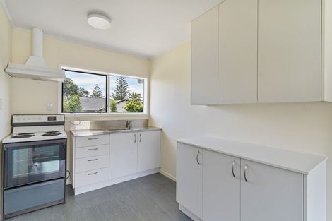 Photo of property in 2/9 Rodney Street, Howick, Auckland, 2014