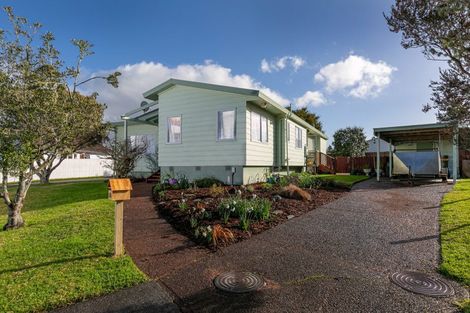 Photo of property in 14 Miriam Corban Heights, Henderson, Auckland, 0612