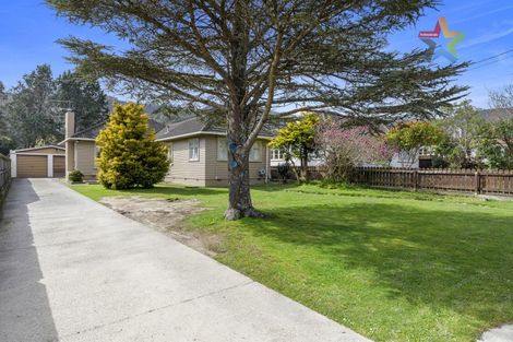 Photo of property in 65 Glen Road, Stokes Valley, Lower Hutt, 5019