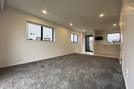 Photo of property in 1/2 Hood Street, Mount Victoria, Wellington, 6011