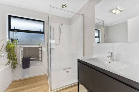 Photo of property in 72 Jack Hanley Drive, Jacks Point, Queenstown, 9371