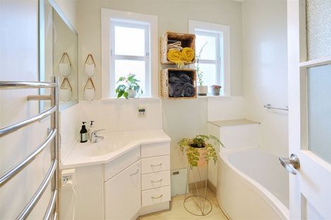 Photo of property in 18 Glenroy Street, Woolston, Christchurch, 8062