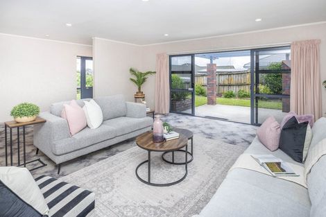 Photo of property in 20 Hollinger Place, Nawton, Hamilton, 3200