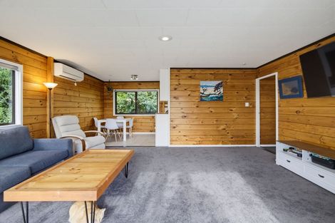 Photo of property in 2b Collingwood Road, Waiuku, 2123