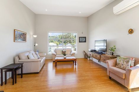 Photo of property in 35 Flotilla Place, Whitby, Porirua, 5024