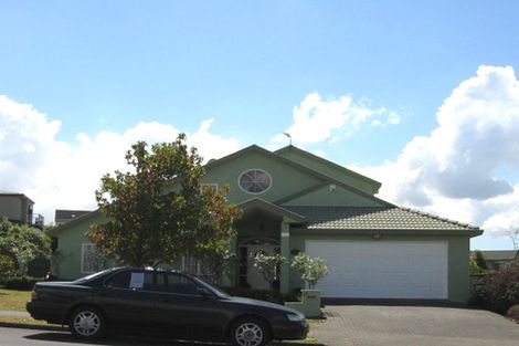 Photo of property in 46 Whiting Grove, West Harbour, Auckland, 0618