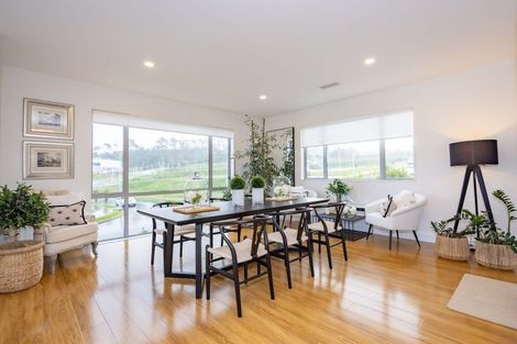 Photo of property in 32 Celestial Crescent, Orewa, 0931