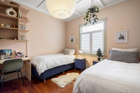 Photo of property in 40 Ngataringa Road, Devonport, Auckland, 0624