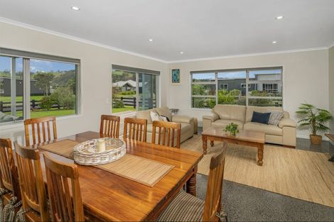 Photo of property in 49 Longreach Drive, Cooks Beach, Whitianga, 3591