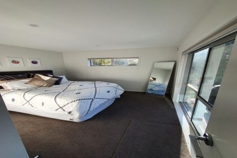 Photo of property in 3 William Pitcher Place, Greenhithe, Auckland, 0632
