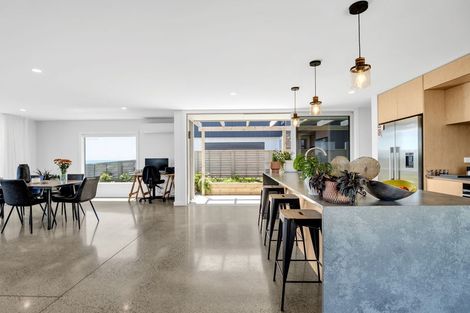 Photo of property in 8 Piripai Rise, Coastlands, Whakatane, 3120