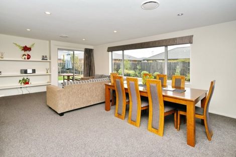 Photo of property in 14 Kempton Place, Rangiora, 7400