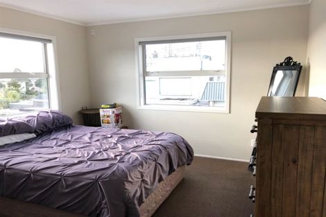 Photo of property in 32c Oranga Avenue, Onehunga, Auckland, 1061