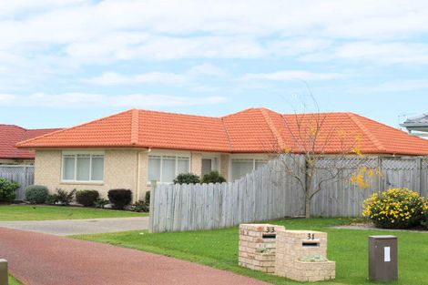 Photo of property in 31 Trovare Place, Golflands, Auckland, 2013
