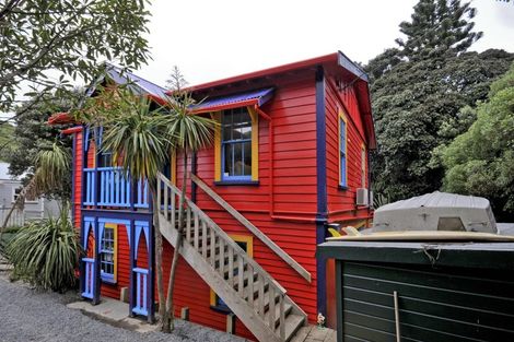 Photo of property in 13 Cave Road, Houghton Bay, Wellington, 6023