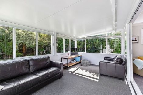 Photo of property in 6 Roy Street, Tawa, Wellington, 5028