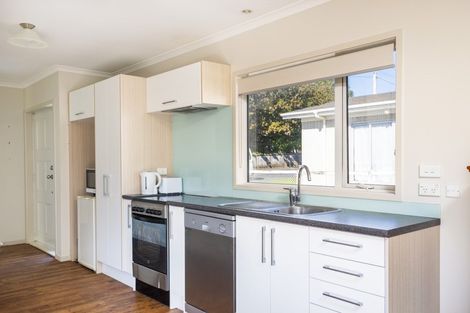 Photo of property in 44 Belt Road, Moturoa, New Plymouth, 4310