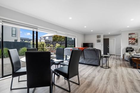 Photo of property in 13/15 Onukutara Place, Huntington, Hamilton, 3281