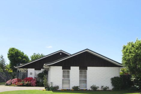 Photo of property in 5 Cherrywood Place, Redwood, Christchurch, 8051