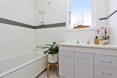 Photo of property in 33 Harpham Street, Taradale, Napier, 4112