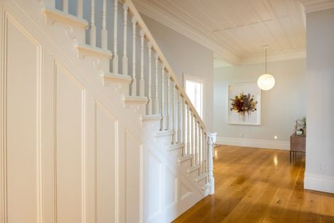 Photo of property in 337 Te Mata Road, Havelock North, 4294