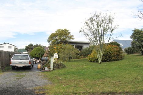 Photo of property in 10 Daphne Road, Tairua, 3508