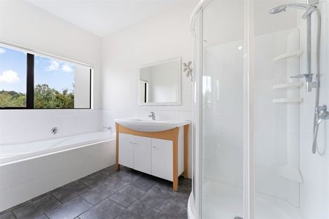 Photo of property in 50 Rosella Grove, Waimauku, 0812