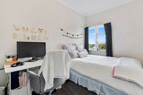 Photo of property in 61 Harbour View Road, Northland, Wellington, 6012