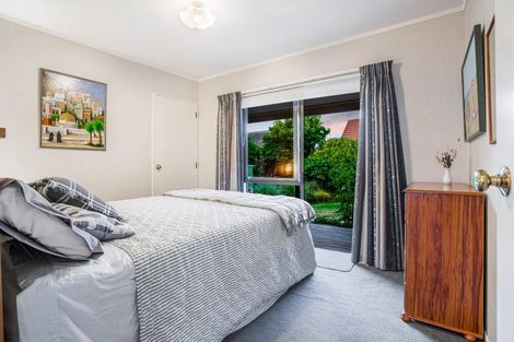Photo of property in 27 Glucina Avenue, West Harbour, Auckland, 0618