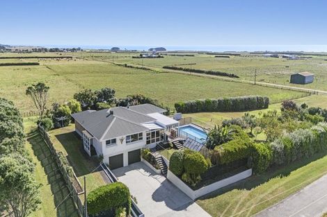 Photo of property in 255 Kaihihi Road, Okato, 4381