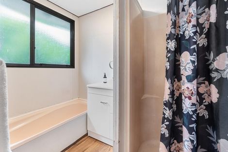 Photo of property in 2 Cameron Place, Ranui, Auckland, 0612