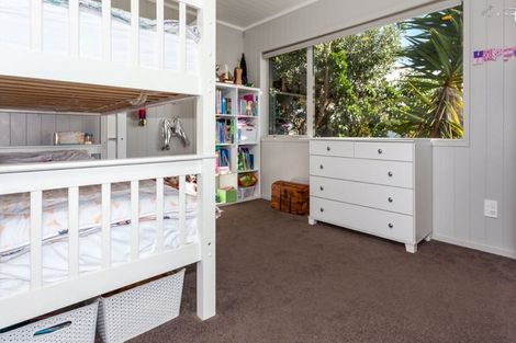 Photo of property in 106 Tukere Drive, Whangamata, 3620