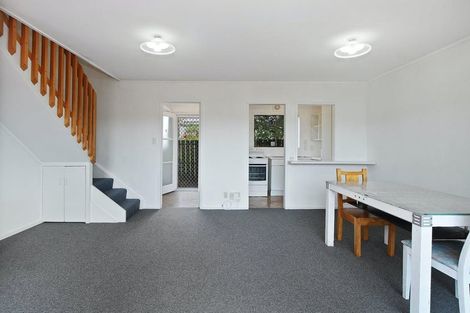 Photo of property in 7/18 Seabrook Avenue, New Lynn, Auckland, 0600