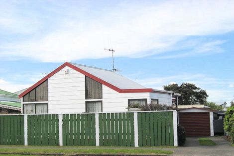 Photo of property in 5a Cambridge Street, Gonville, Whanganui, 4501