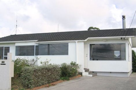 Photo of property in 738 East Coast Road, Pinehill, Auckland, 0632