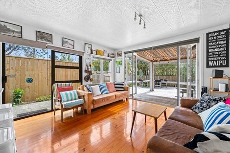 Photo of property in 873 Cove Road, Waipu, 0582