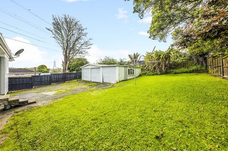 Photo of property in 15 Arlette Place, Massey, Auckland, 0614