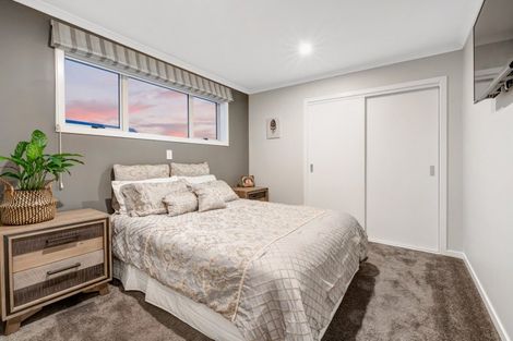 Photo of property in 27 Pioneer Rise, Silverdale, 0932