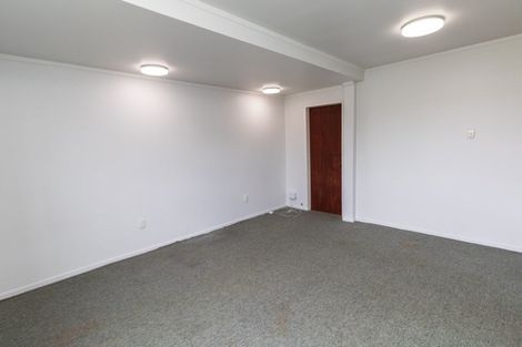 Photo of property in 104a Allington Road, Karori, Wellington, 6012