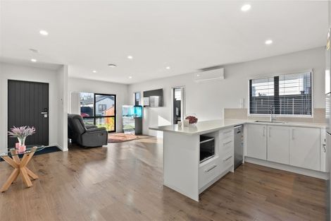 Photo of property in 8 Silver Beech Street, Takanini, 2110