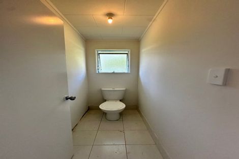 Photo of property in 4 Garton Drive, Massey, Auckland, 0614