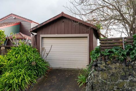 Photo of property in 116 Island Bay Road, Beach Haven, Auckland, 0626