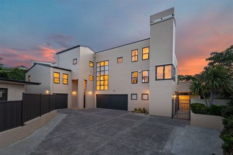 Photo of property in 7 Eynsham Court, Dannemora, Auckland, 2016