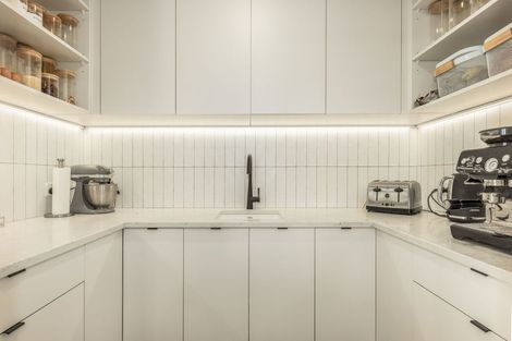 Photo of property in 94 Kotare Street, Waikanae, 5036