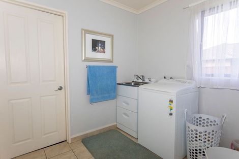 Photo of property in 1 Guinane Street, Dannevirke, 4930