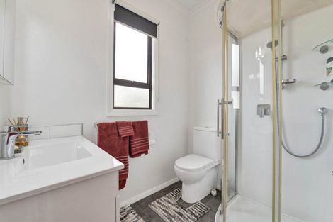 Photo of property in 39 Lismore Street, Strandon, New Plymouth, 4312