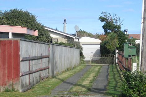 Photo of property in 7 Manuka Street, Otaki Beach, Otaki, 5512