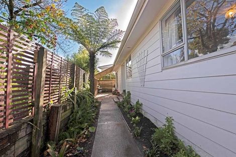 Photo of property in 104 Glendale Road, Glen Eden, Auckland, 0602