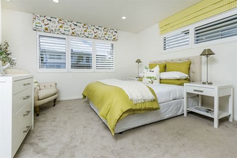 Photo of property in 48 Holland Road, Hillcrest, Auckland, 0627