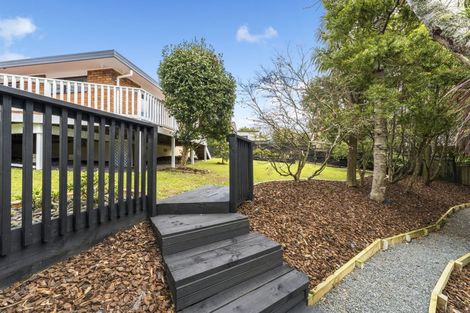 Photo of property in 14 Rhinevale Close, Henderson, Auckland, 0612
